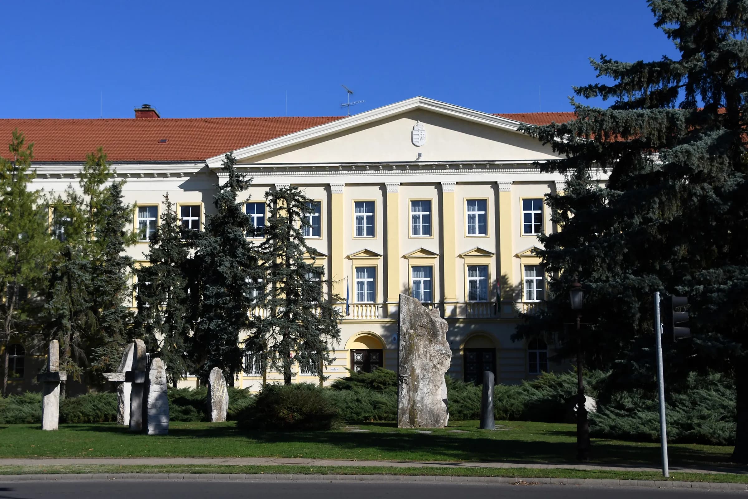 Az orosházi Táncsics Mihály Gimnázium épülete